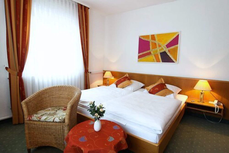 Bedroom 4, Hotel Garni Lehrertal, Ulm