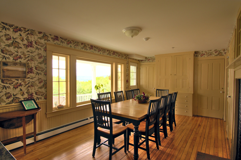 Others 5, The Ballard House Inn, Belknap