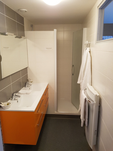 Bathroom 3, Hôtel Restaurant le Moulin du Plain, Doubs