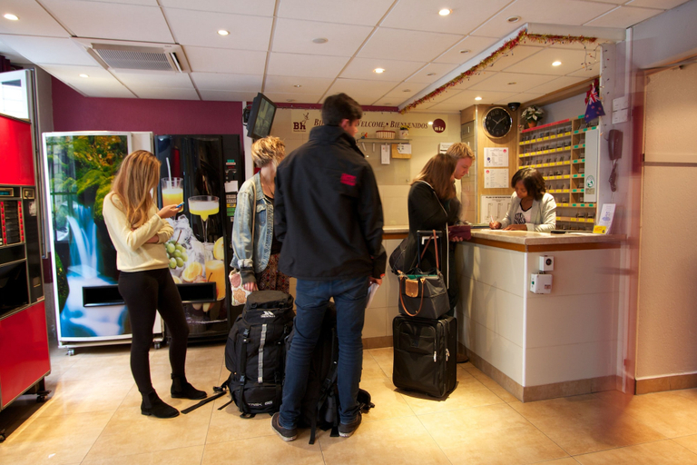Food & Drinks 2, Auberge Internationale des Jeunes - Hostel, Paris
