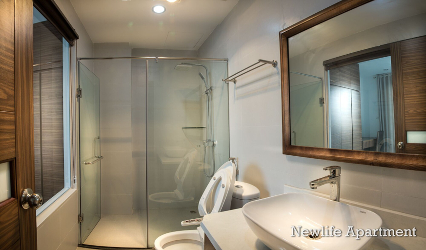 Bathroom, Newlife Apartment Hanoi 2, Cầu Giấy