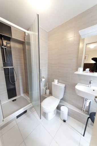 Bathroom 4, Le Chatel, Puy-de-Dôme