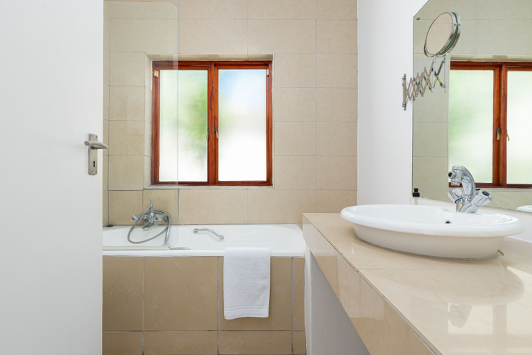 Bathroom, Blackheath House 13, City of Cape Town