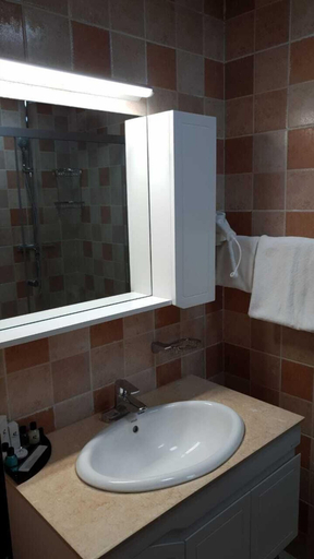 Bathroom 4, Capital Hotel Djibouti, Djibouti