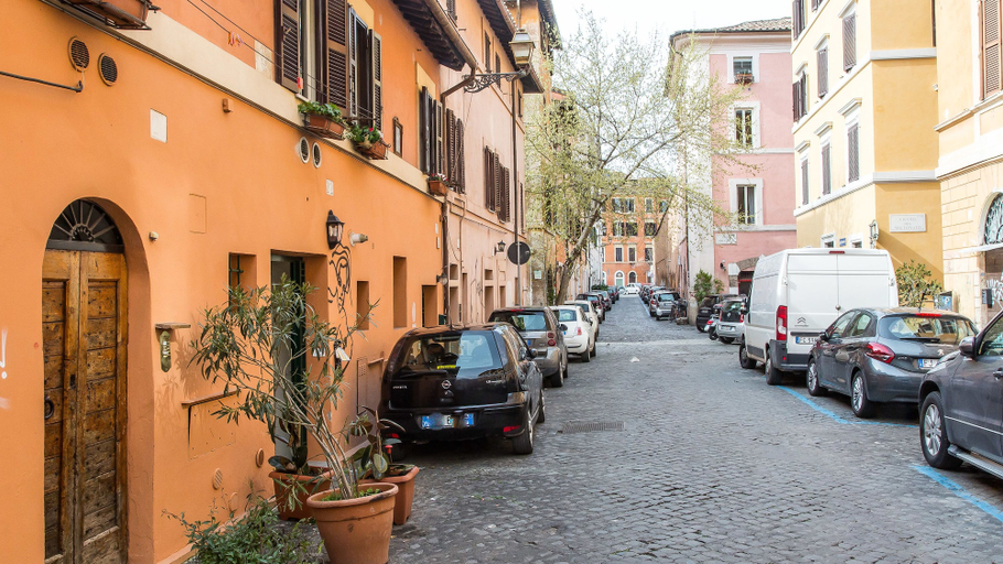 Others 5, Rental In Rome Trastevere White Apartment, Roma