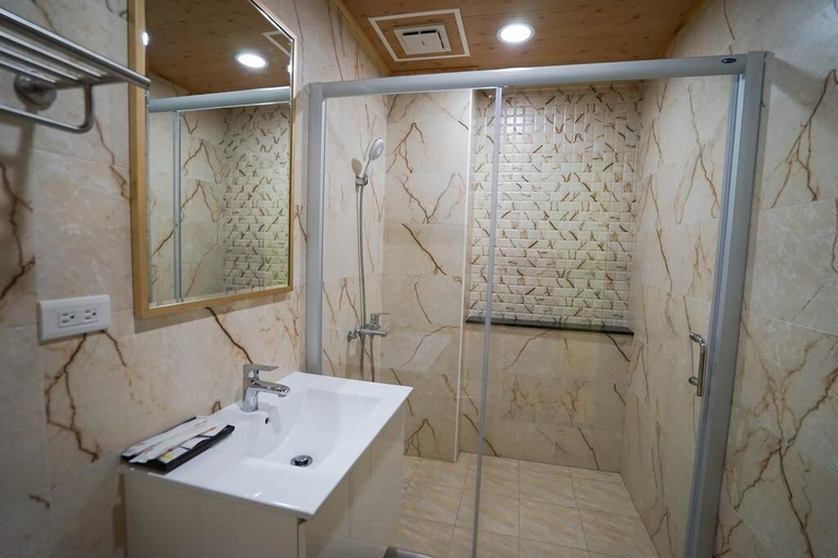 Bathroom 3, Dream Come True B&B, Pingtung