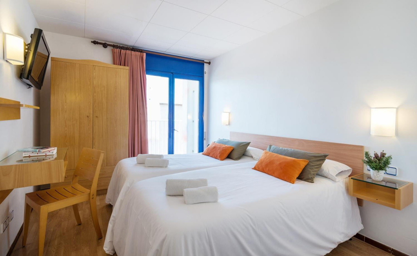 Bedroom 3, Hotel & Diving les Illes, Girona