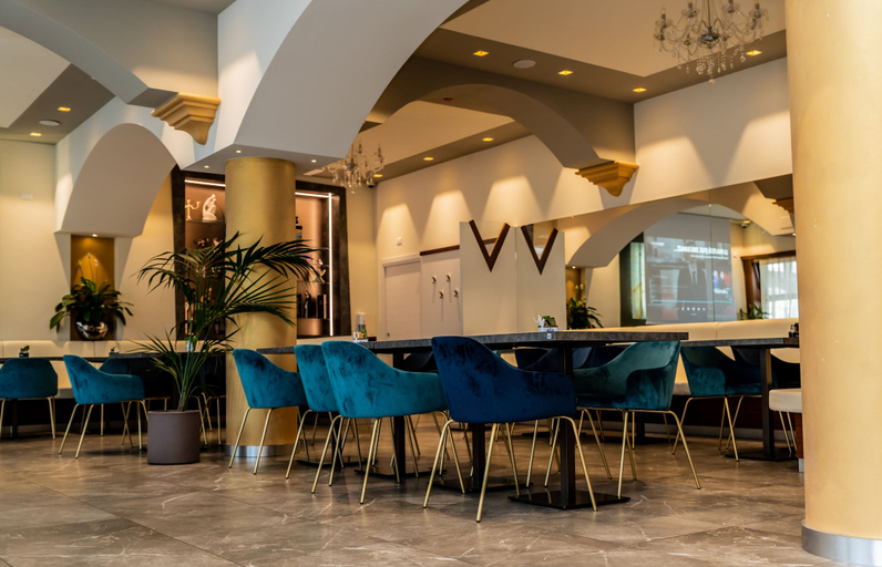 Food & Drinks 5, Hotel Shangri-La, Trento