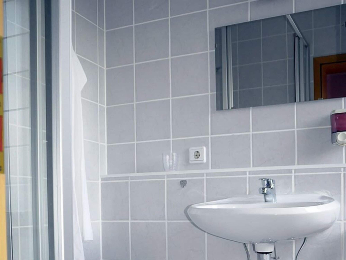Bathroom, Hotel Brühler Hof, Rhein-Erft-Kreis