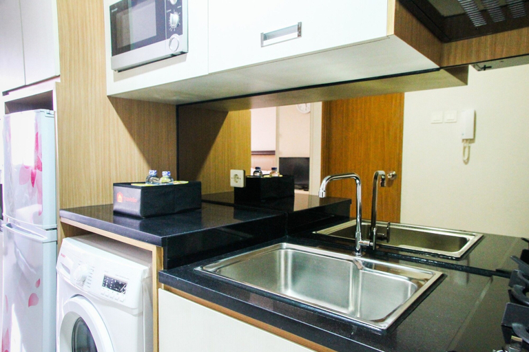 Others 4, Best Price Studio The Oasis Apartment By Travelio, Cikarang