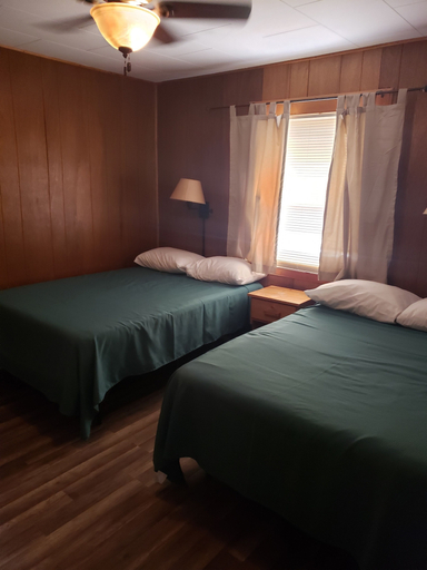 Bedroom 3, lazy bear cabins, Rio Grande