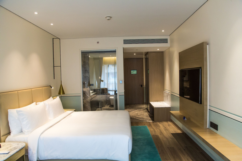 Bedroom 3, Radisson Blu Mumbai International Airport, Mumbai Suburban