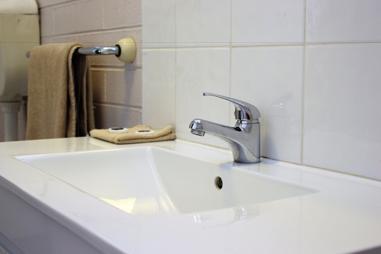 Bathroom 4, Ringwood Motel, Maroondah - Ringwood