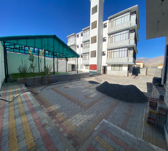 Dee Grand Marq Hotel, Kargil