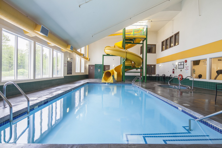 Sport & Beauty 5, Mountain Retreat Hotel, Squamish-Lillooet