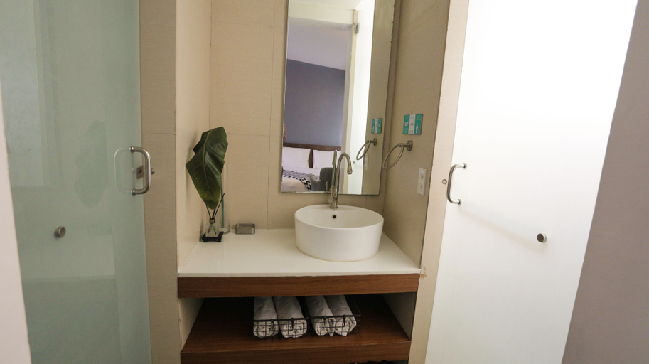 Bathroom 5, Treetop Suites, Coron