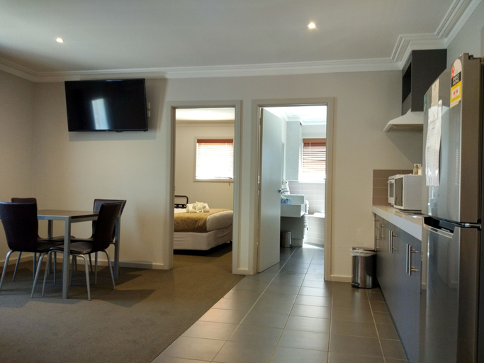 Others 5, Seymours on Lydiard, Ballarat - Central