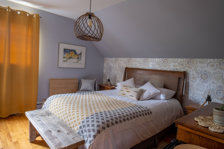 Bedroom 2, Au coq du bonheur, Memphrémagog