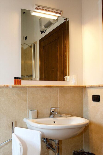 Bathroom 3, RossoPorpora Agriturismo Colle Cardinale, Perugia