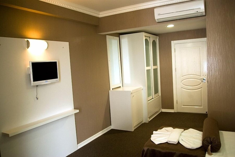 Bedroom 4, Blue Marine Hotel, Tuzla