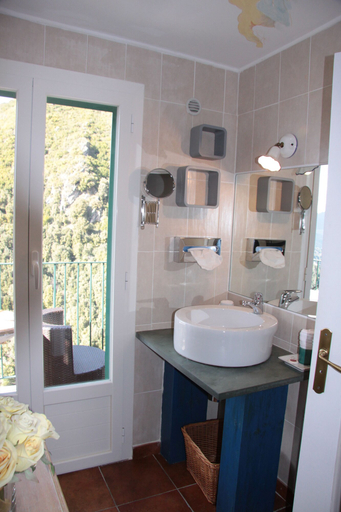 Bathroom 4, Casa di Lucia, Haute-Corse