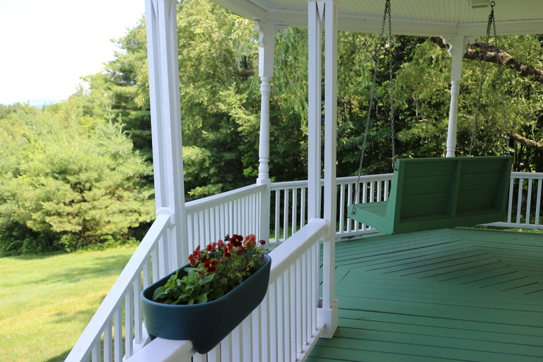Others 4, The Ballard House Inn, Belknap