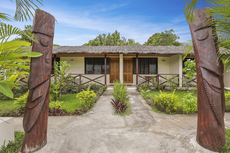 Exterior & Views 2, Beachfront Resort, Luganville