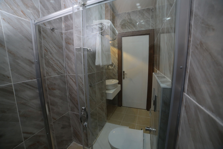 Bathroom 5, Mitani Suites, Beyoğlu