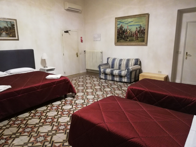 Bedroom 3, Hotel St. James, Florence