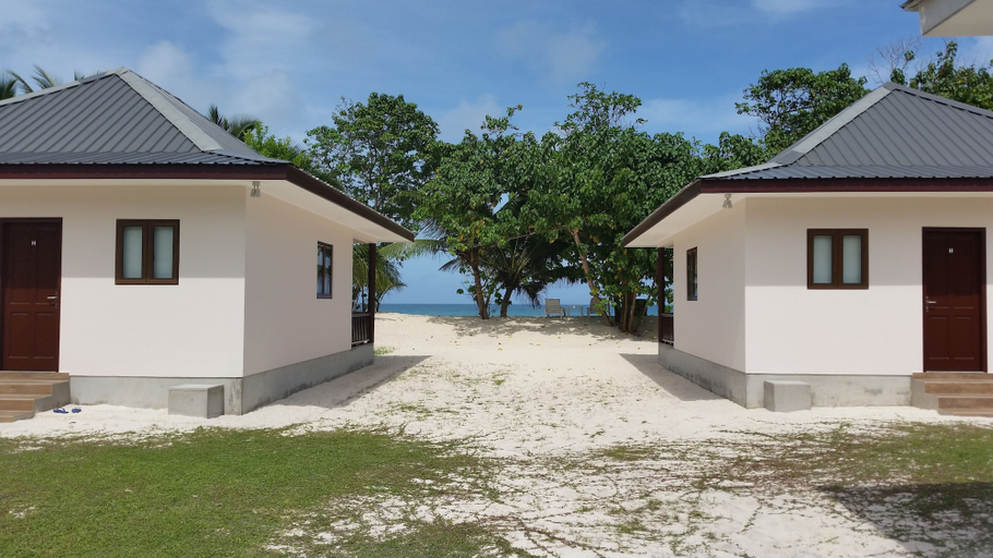 Exterior & Views 2, Villa Belle Plage, Diana