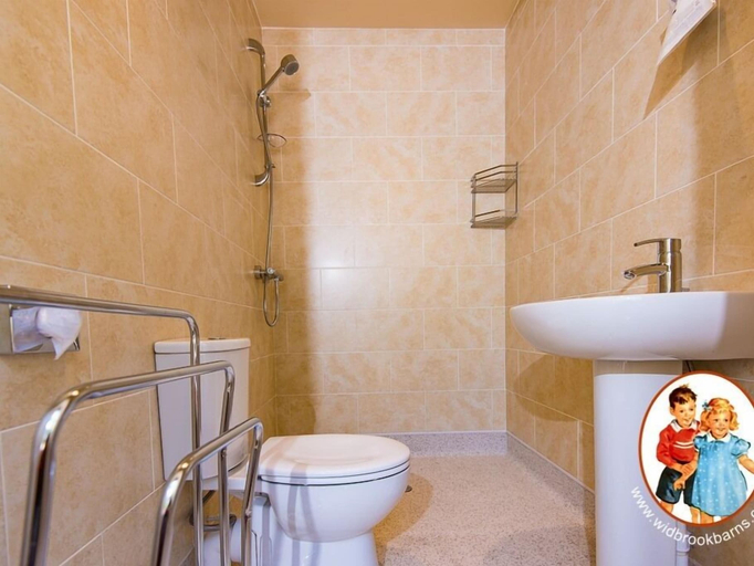 Bathroom 5, Widbrook Barns, Wiltshire