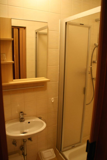 Bathroom 5, Hotel Café Lieb, Bamberg