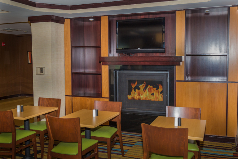 Food & Drinks 4, Fairfield Inn & Suites by Marriott Morgantown, Monongalia