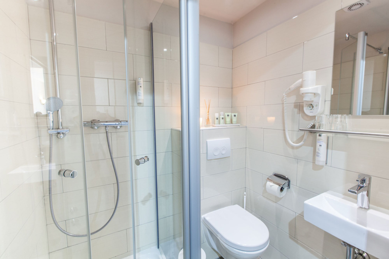 Bathroom 5, Hotel am Fjord, Flensburg