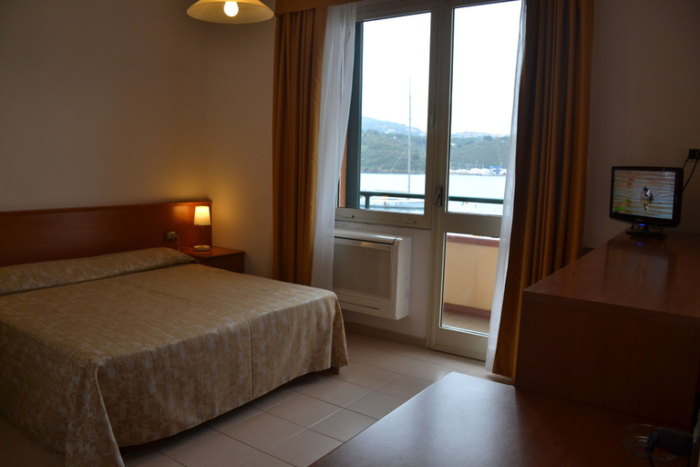 Bedroom 3, Belmare, Livorno