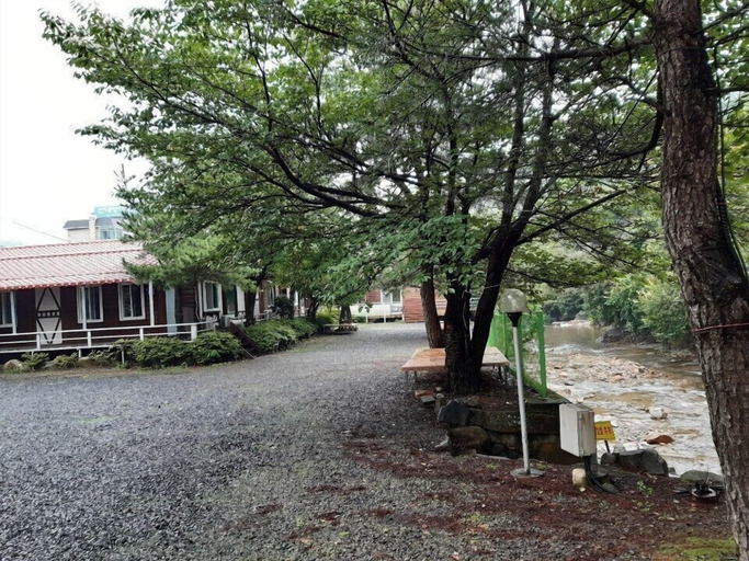 Others 3, Gyeongju Log Cabin, Gyeongju