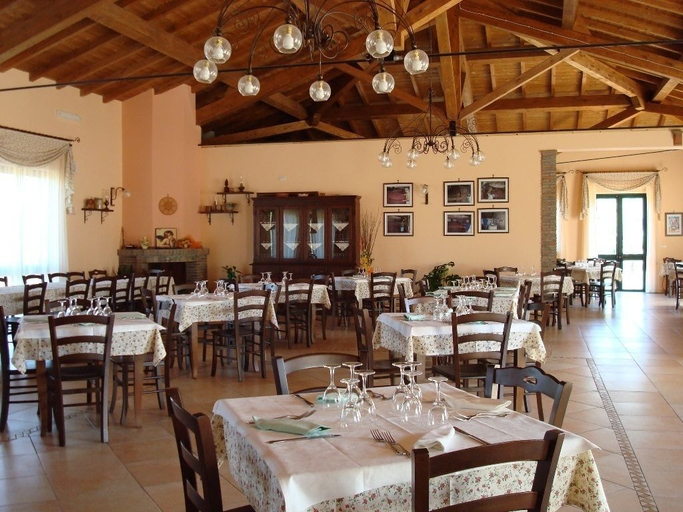 Food & Drinks, Etna Wine Agriturismo, Catania
