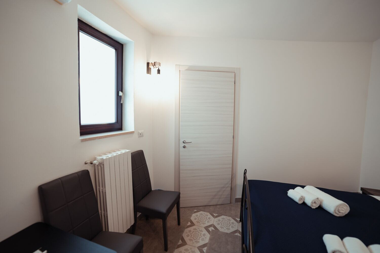 Bedroom 2, Villino Tortorelli con parcheggio, Matera