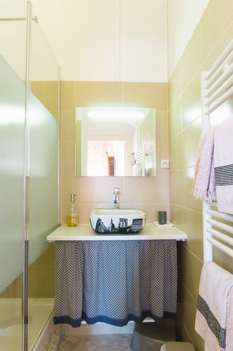Bathroom 5, Vanille Bourbon, Tarn-et-Garonne