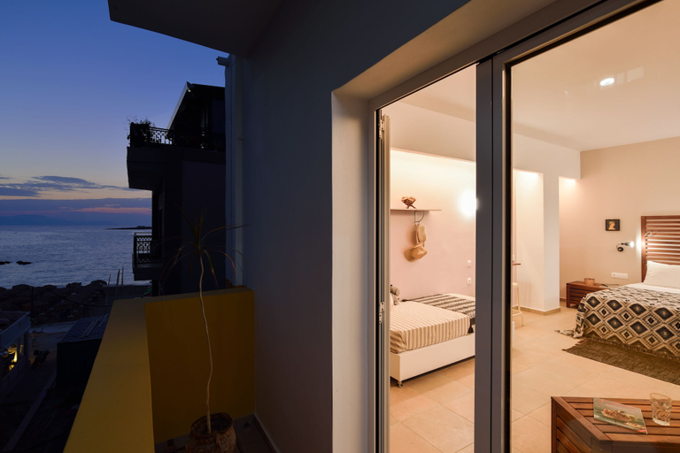 Others 4, Tellus City, Crete