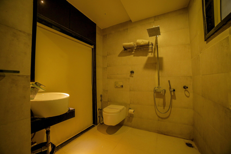 Bathroom 4, Hotel MK Vivanta, Gwalior