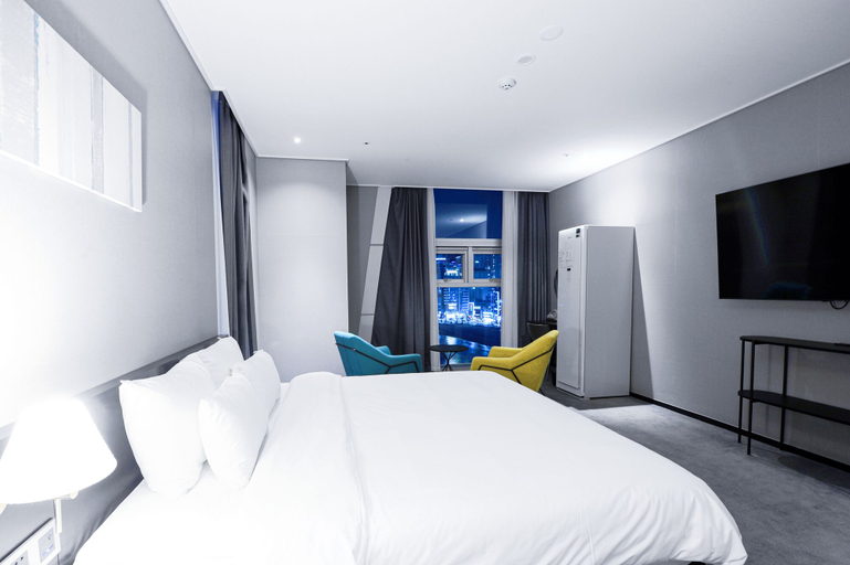 Bedroom 3, Ocean the point Hotel, Suyeong