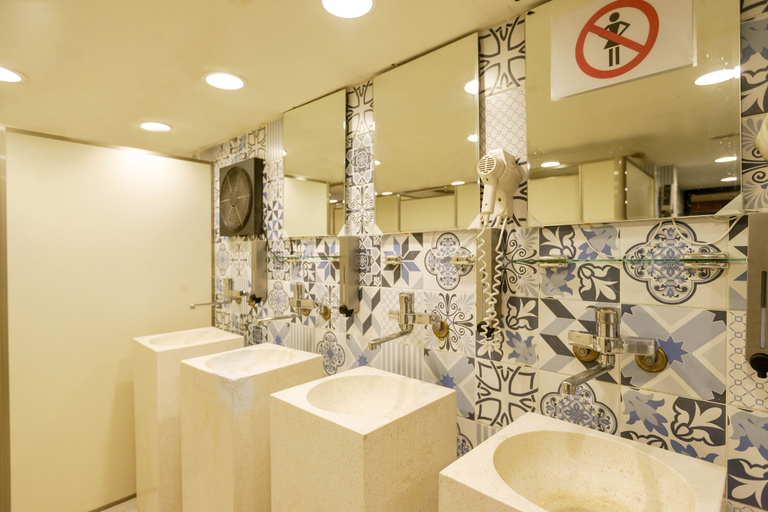 Bathroom 4, Angels' Hostel - Taipei Ximen, Taipei City