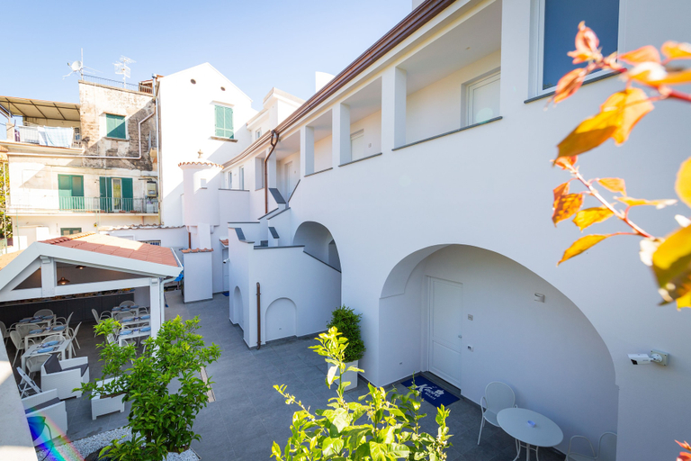 Exterior & Views 2, Relais Kaora, Napoli