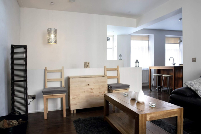 Others 5, Central Apartment for the Fringe, Edinburgh