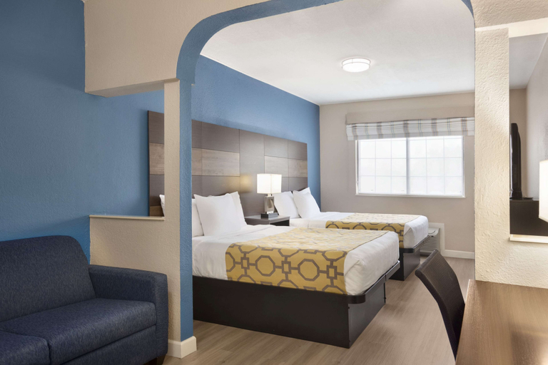 Bedroom 3, Baymont by Wyndham Winchester, Clark