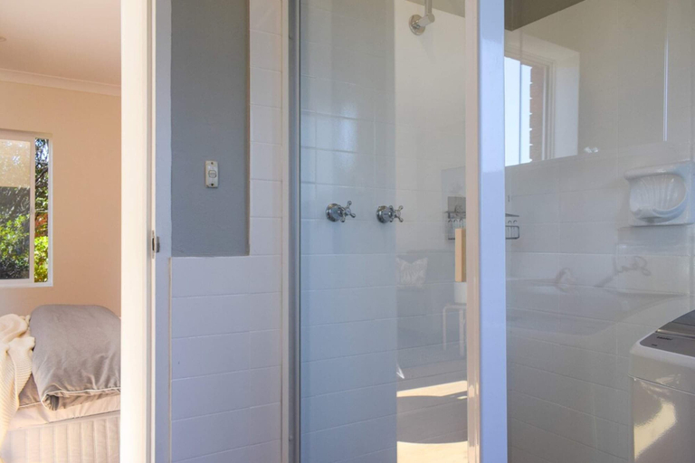 Bathroom 2, Sun-drenched 1 Bed Studio Apartment In Newtown, Sydney