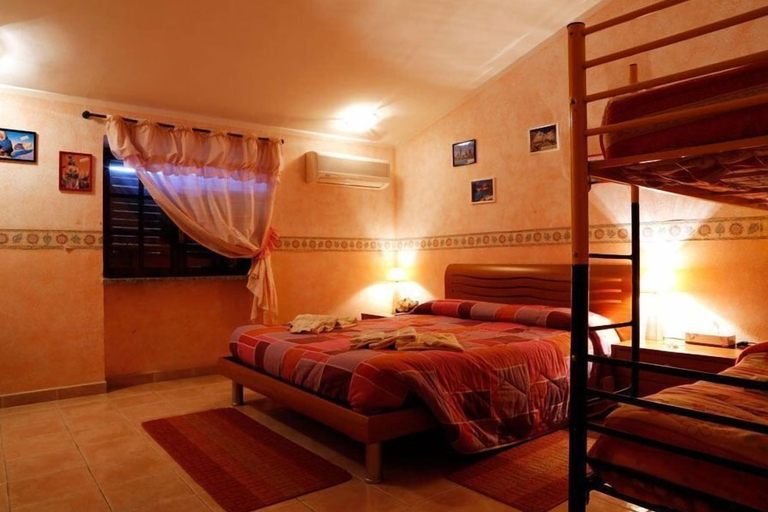 Bedroom 4, Hotel Food Drink, Cosenza