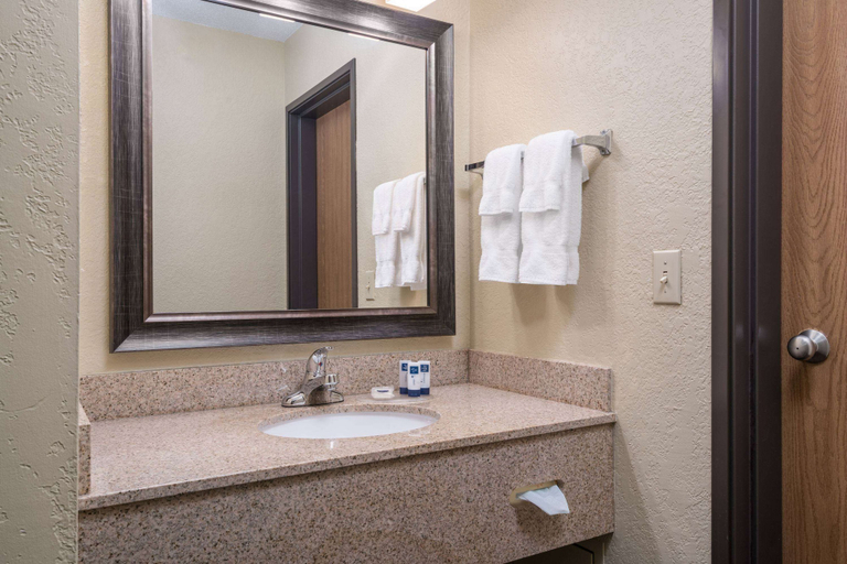 Bathroom 4, AmericInn by Wyndham Fargo West Acres, Cass