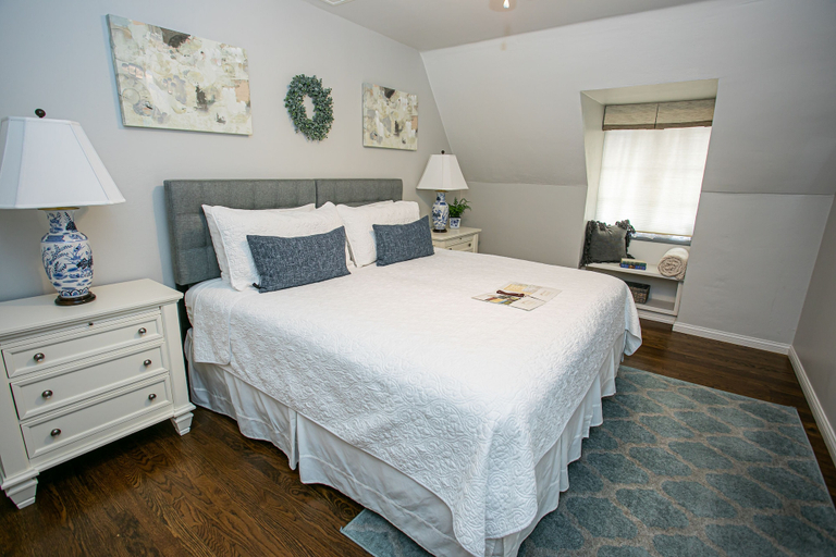 Bedroom 2, Hummingbird Estate Wine & Suites, Jackson